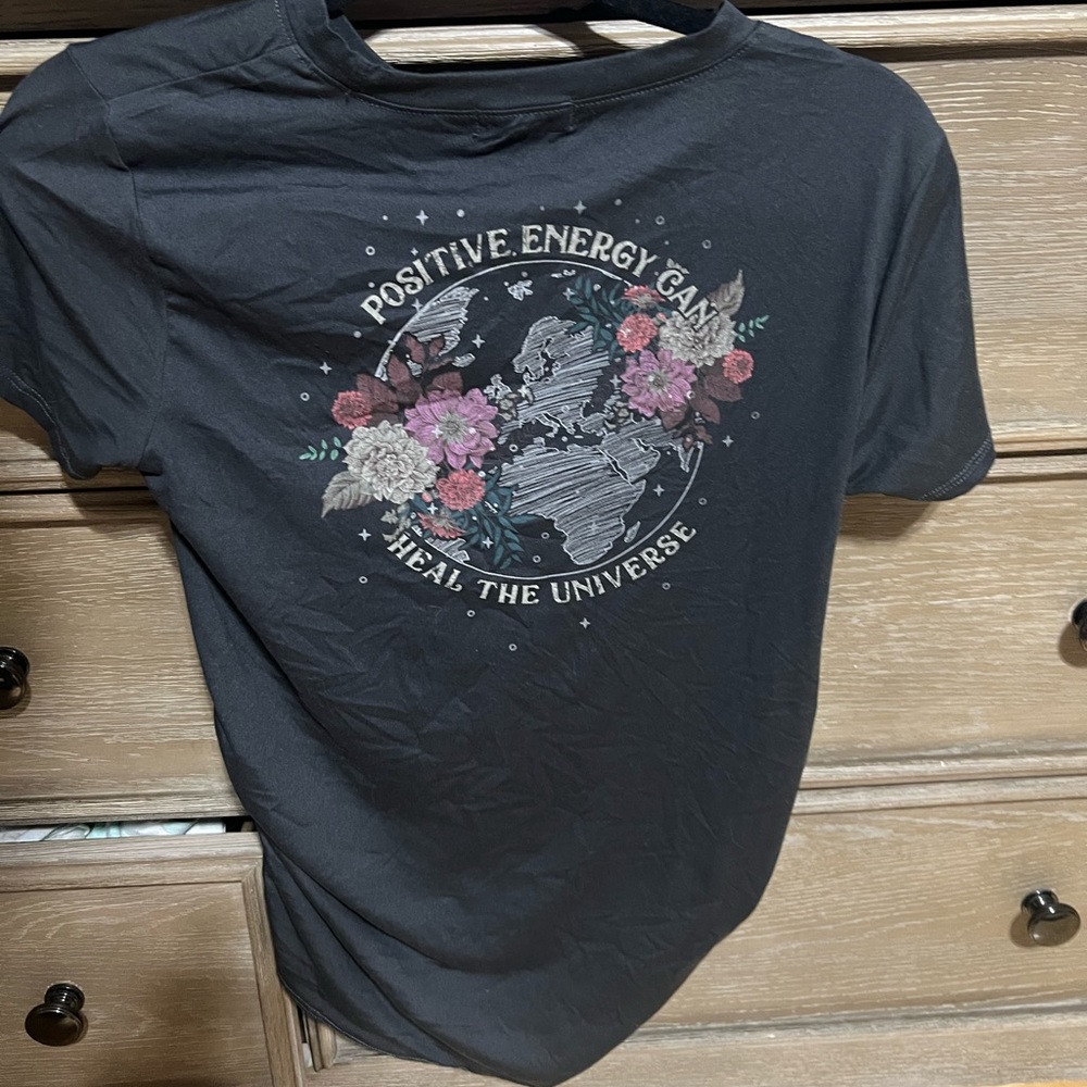 maternity shirt size small